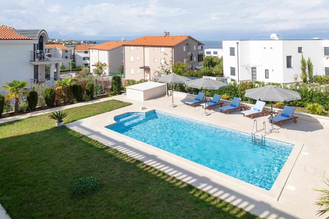 Luxury Apartments Vila Carissa Malinska Bagian luar foto