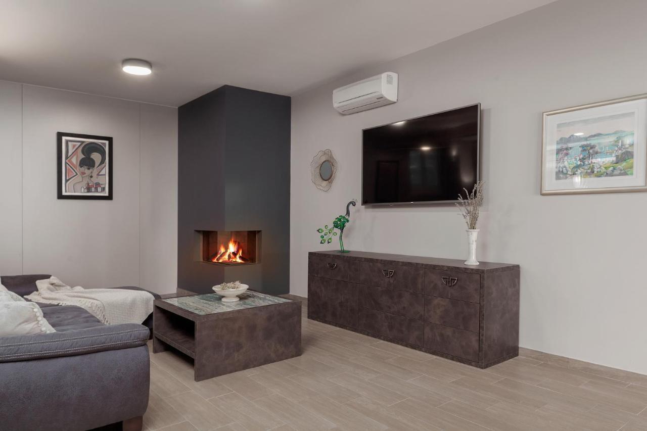 Luxury Apartments Vila Carissa Malinska Bagian luar foto